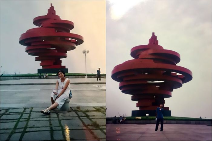 Foto Xue 10 tahun lalu di Qingdao (Kiri) & Foto Ye 10 tahun lalu di Qingdao (Kanan)
