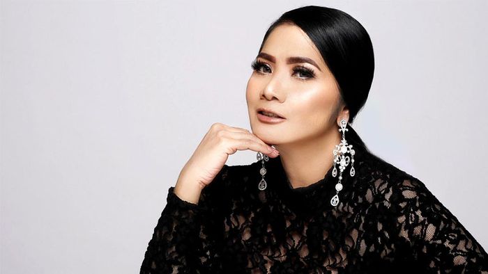 Vina Panduwinata