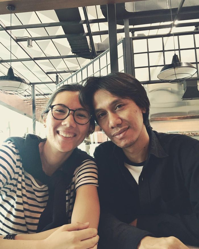 Istri Erros Candra, Sarah