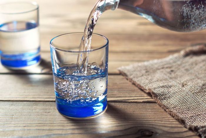 Illustrasi Air Minum