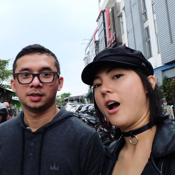 Poppy Sovia dan Ahmad Gussaoki