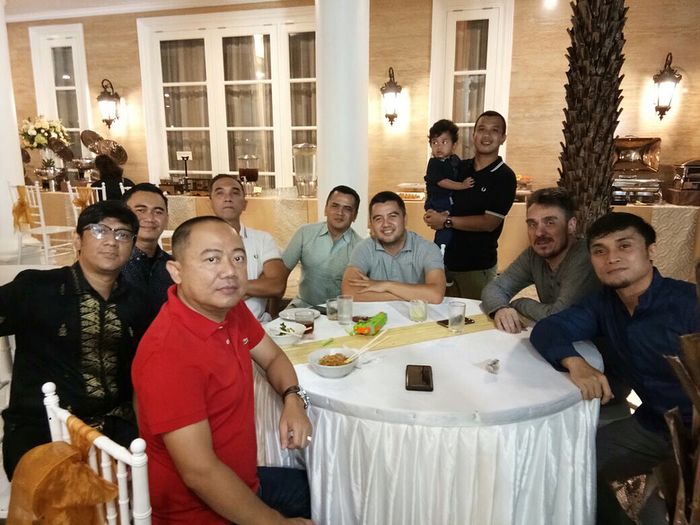 Raung berkumpul rumah Andre Taulany