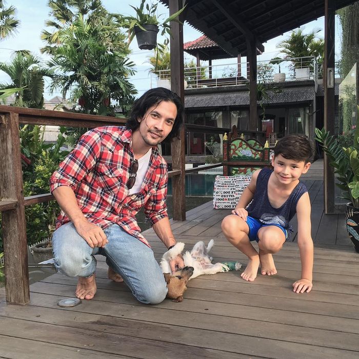 Edward Akbar dan Kenzou