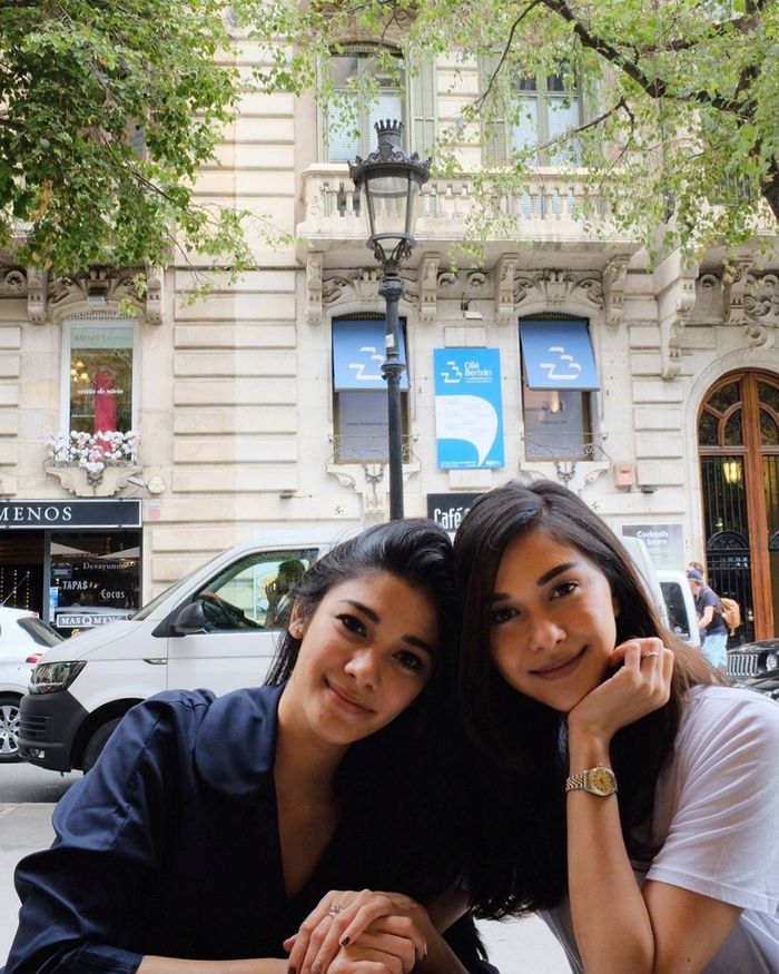 Naysilla dan Nana Mirdad