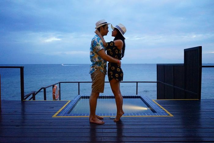 Liburan mesra Dewi Persik dan suaminya di Maldives