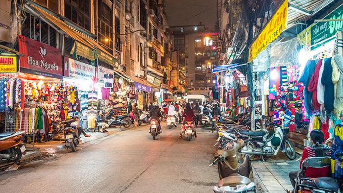 salah satu sudut Hanoi di malam hari
