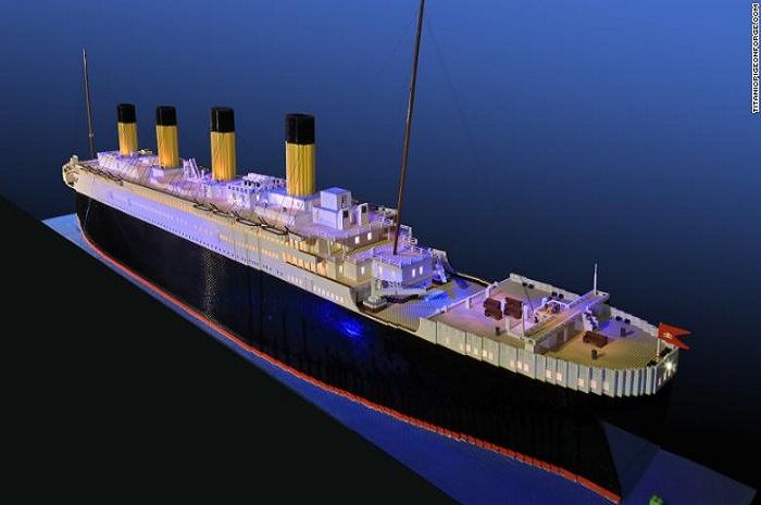 Replika Titanic dari Lego milik Brynjar