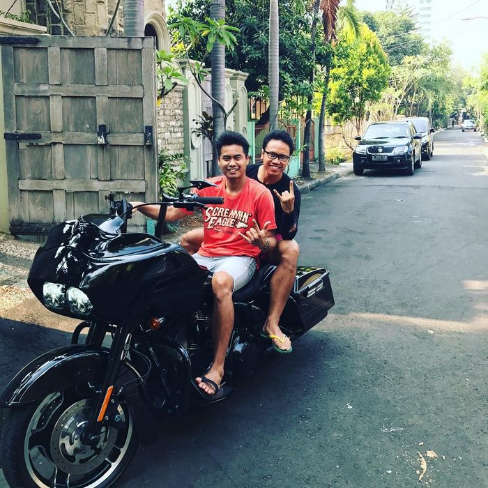 Koleksi kendaraan mewah Tantowi Ahmad