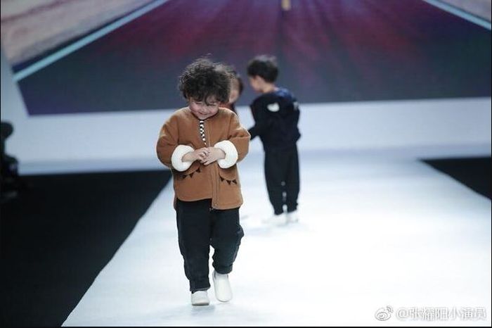 Zhang Yao Yang agak tersipu