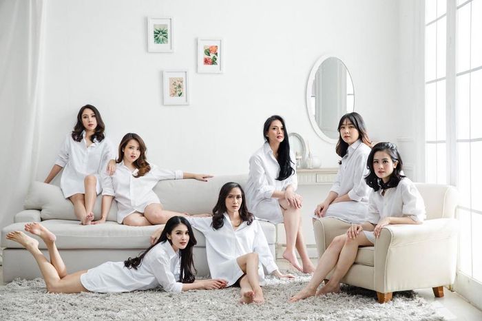 Badan Langsing Squad Sandra Dewi Jadi Perhatian