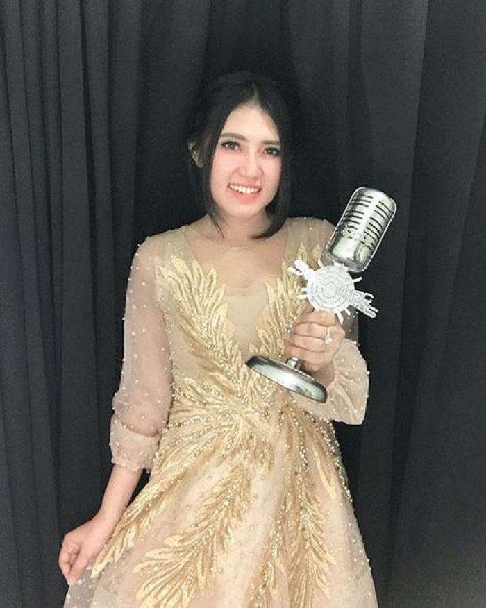 Via Vallen menang sebagai Penyanyi Dangdut Paling Ngetop di SCTV Music Awards 2018