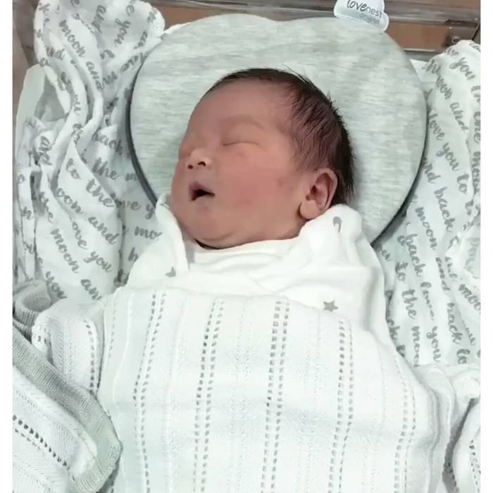 Putri pertama Samuel dan Franda