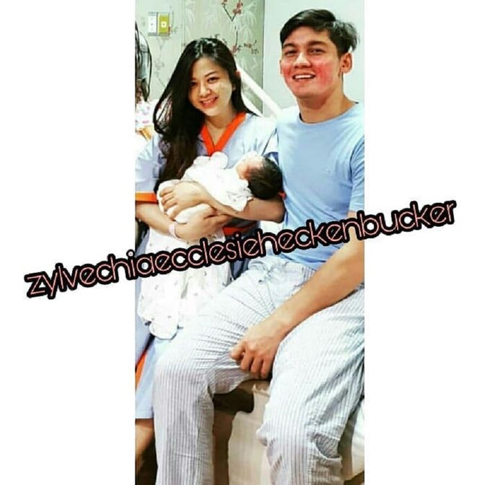 Foto Franda dan Samuel Usai Persalinan