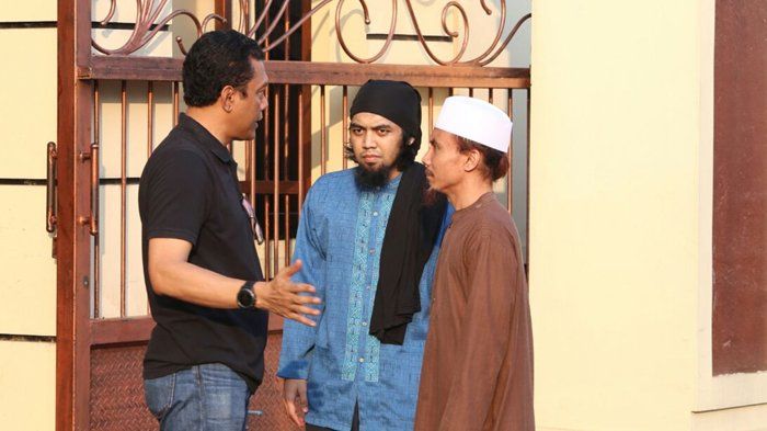 detik-detik napi teroris menyerahkan diri