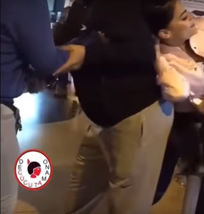 Pelakor dijambak istri sah