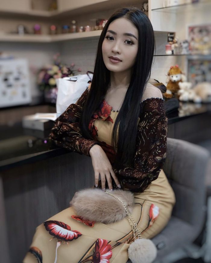 Penampilan Natasha Wilona dibilang mirip dengan Lucinta Luna