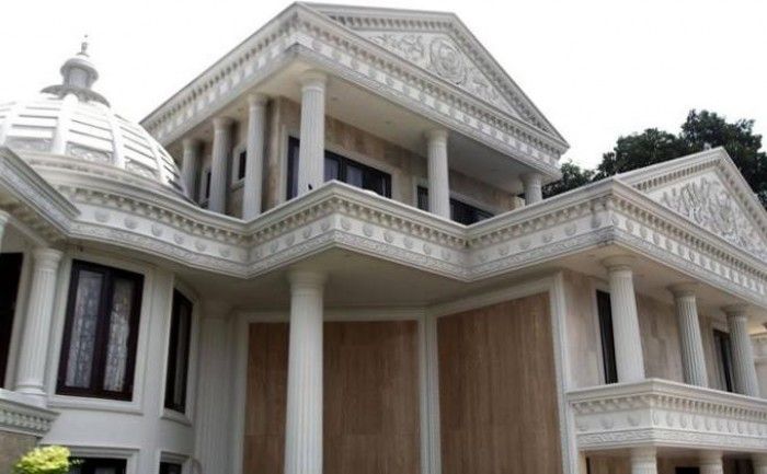 Rumah Anang dan Ashanty dilihat dari depan (Grid.ID)