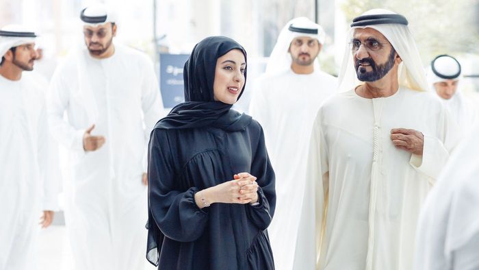 Shamma ditunjukkan dengan Sheikh Mohammed bin Rashid Maktoum menjadi menteri pada tahun 2016 lalu.