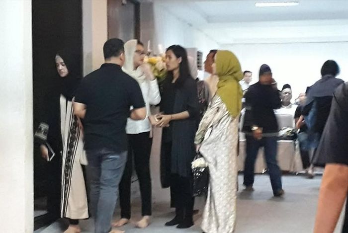 Suasana rumah duka Adara Taista