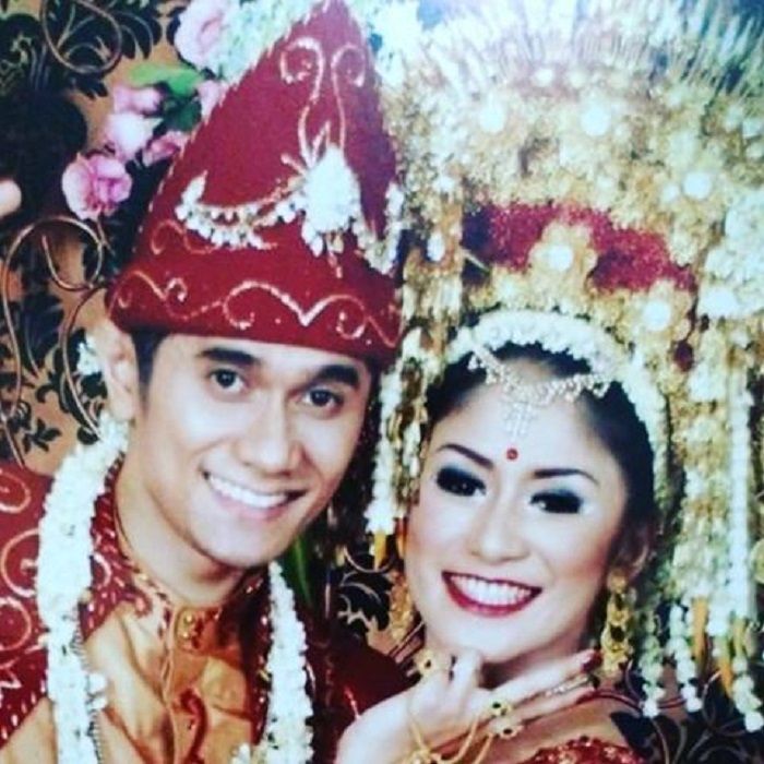 Ferdi Ali Arnaz dan Istri