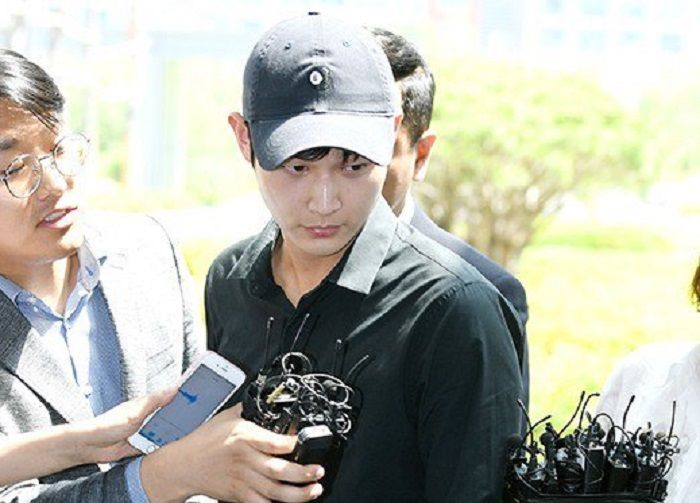 Lee Seo Won penuhi panggilan polisi.