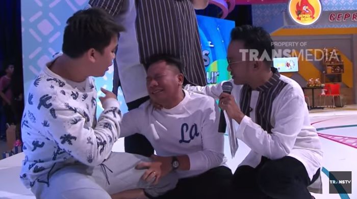Tangisan Vicky Prasetyo