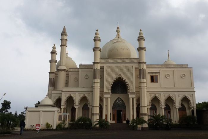 Masjid Salman Al Farizi yang berdiri di Desa Karangwidoro, Kecamatan Dau, Kabupaten Malang
