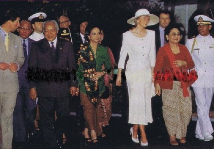 Lady Diana dalam kunjungannya ke Indonesia 1989