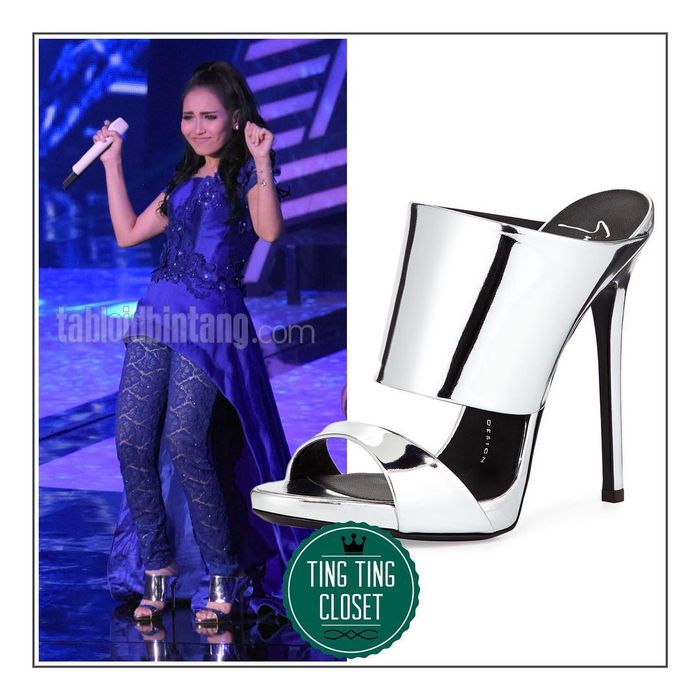 Ayu Ting Ting dengan Metallic Patent Leather Sandal by Giuseppe Zanotti