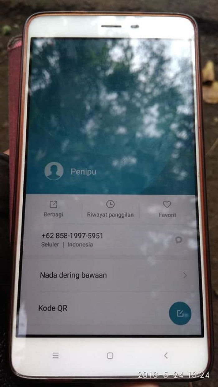 Driver ojek online tertipu oleh customernya.