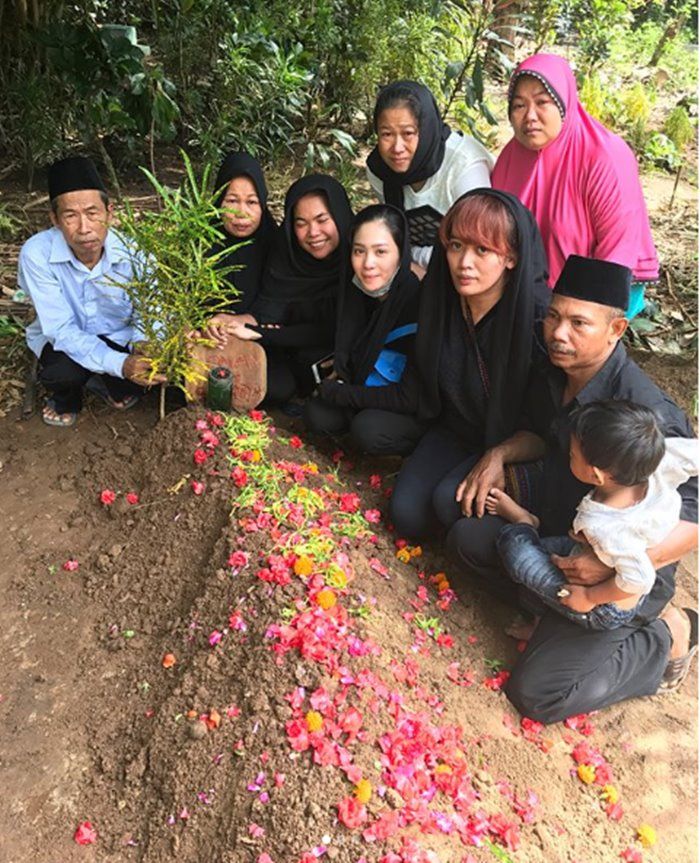 Sahabat Bunga Zainal meninggal