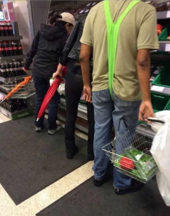 Tren busana nyleneh yang pernah ada 