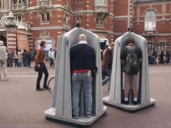TOILET JALANAN