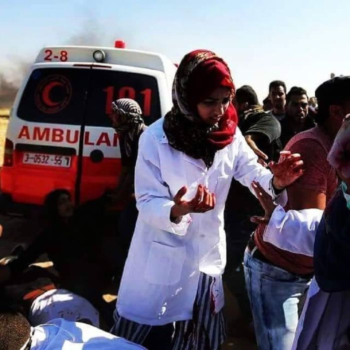Razan saat bertugas menjadi relawan