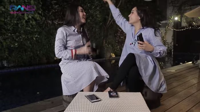 Nagita Slavina memberitahu Via Vallen untuk mengecilkan suaranya