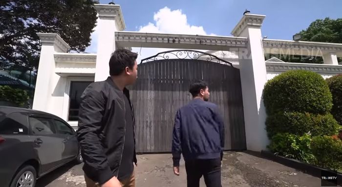 Rumah mewah Anang Heransyah di Cinere