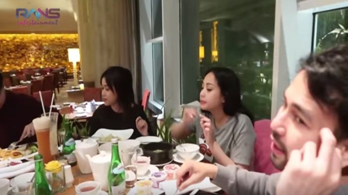 Raffi dan Gigi sahur bersama Jodie