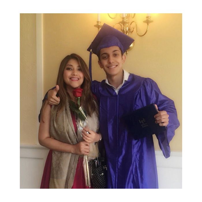 Sarah Azhari dan Albany