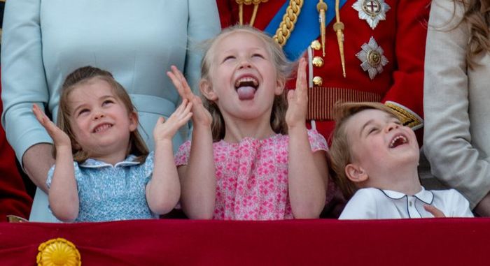 Putri Charllote, Pangeran George serta Savannah Phillips, sepupu keduanya