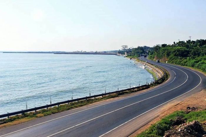 Pantai di sepanjang Rembang-Tuban