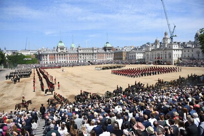 Warga memadati acara Trooping the Color