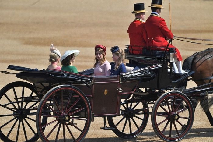 Sophie, Putri Eugenie, Putri Beatrice, dan Lady Louise Windsor
