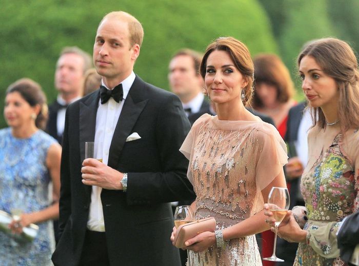 Kate dan Wiliam saat mengunjungi gala East Anglia's Children's Hospices