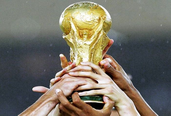 FIFA
Trofi Piala Dunia