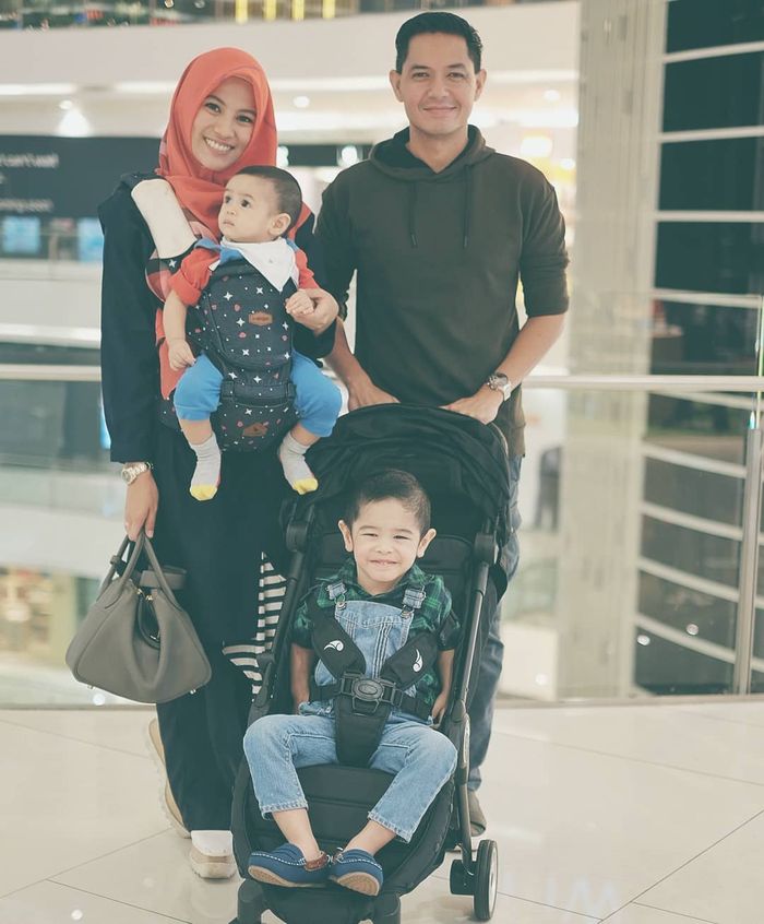Keluarga Dude Harlino dan Alyssa Soebandono
