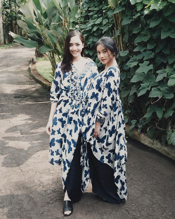 Tampilan kompak Siti Adira Kania dan Ririn Dwi Ariyanti
