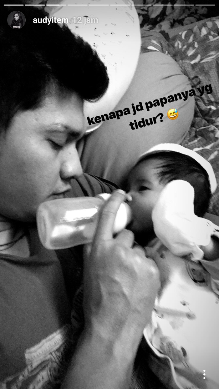 Instastory Audy saat Iko memberikan ASIP kepada Aneska 