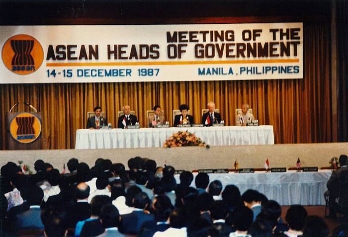 KTT ASEAN ke-13 Filipina