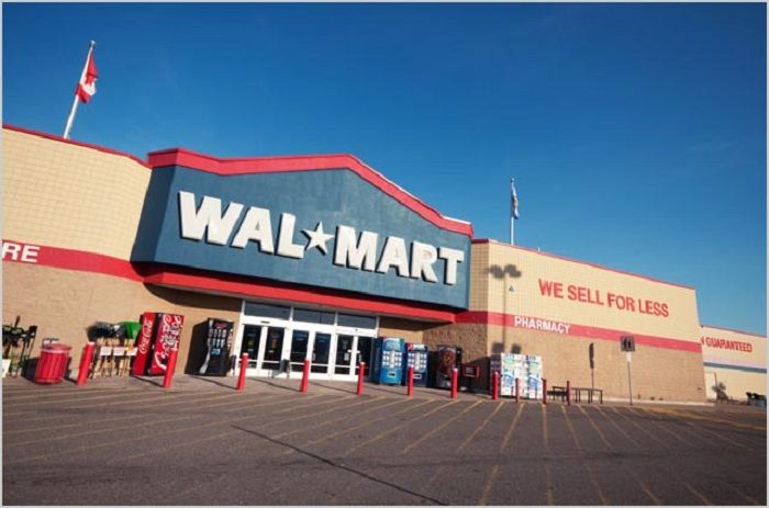 supermarket Walmart, milik Sam Waltons, keluarga terkaya di dunia