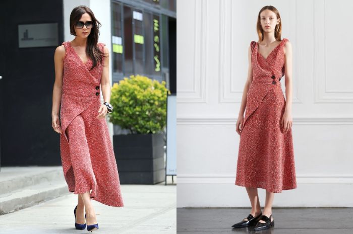 Victoria Beckham mengenakan sleeveless dress tweed dengan aksen kancing